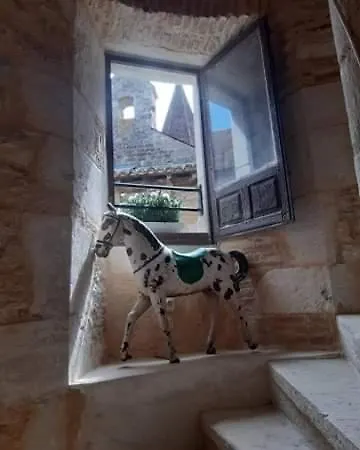 Studio Carmen Le Petit Chateau Dans La Cour Du Prieure *