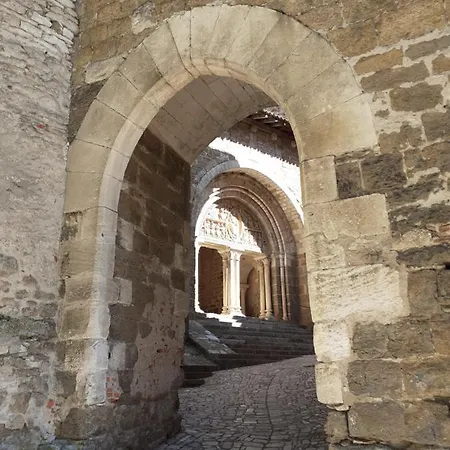 Studio Carmen Le Petit Chateau Dans La Cour Du Prieure * Carennac
